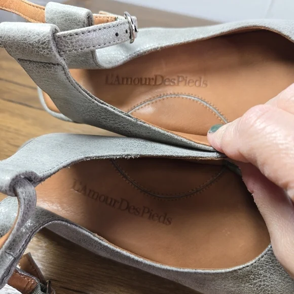 L'Amour Des Pieds Burgogne Gray Leather Slingback Wedge Sandals - Picture 4 of 12